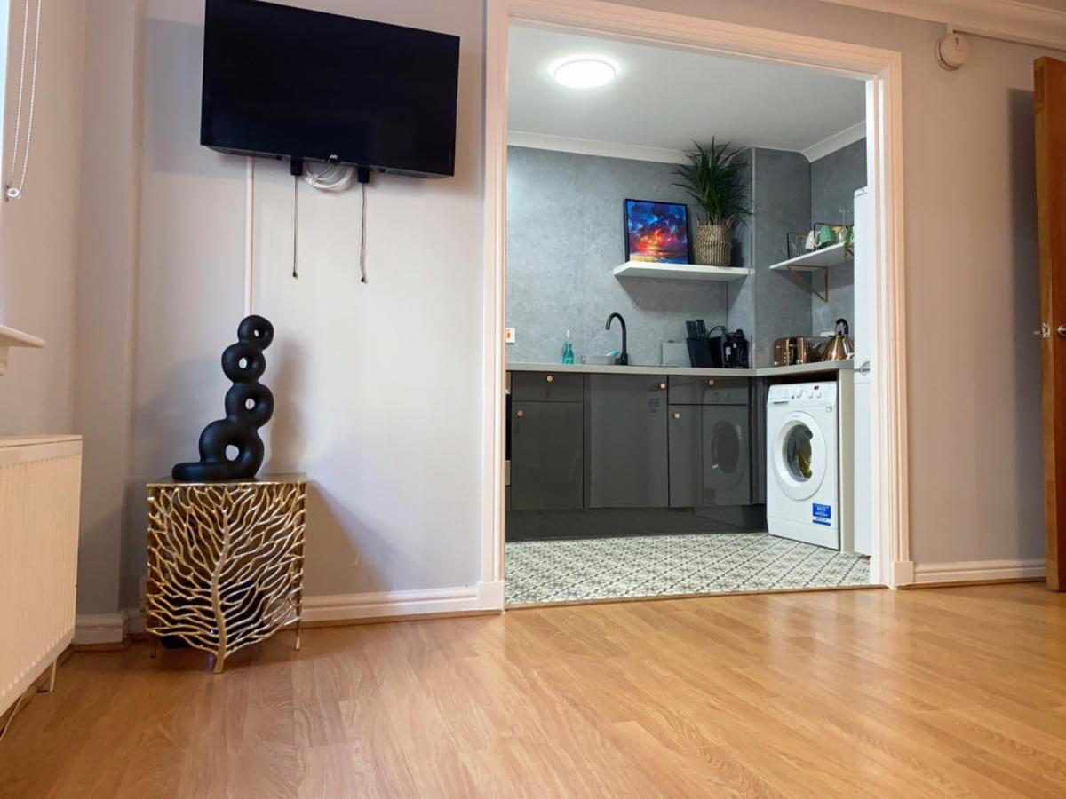 Private Main Door Lovely 2 Bedroom * Edimburgo
